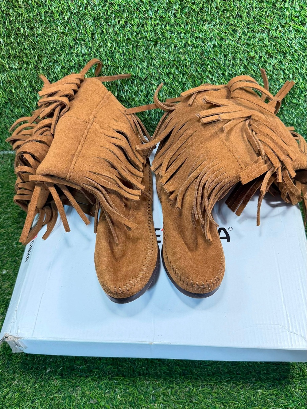 Minnetonka Women's Tan Suede 3-Layer Fringe Calf Hi Moccasin Boots